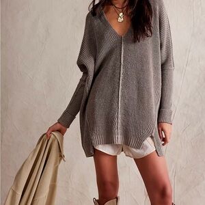 FREE PEOPLE Women's Gray V-Neck Sweater oversized!